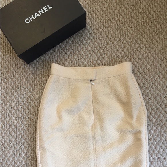 CHANEL Wool Knee Length Skirt - Picture 4 of 8